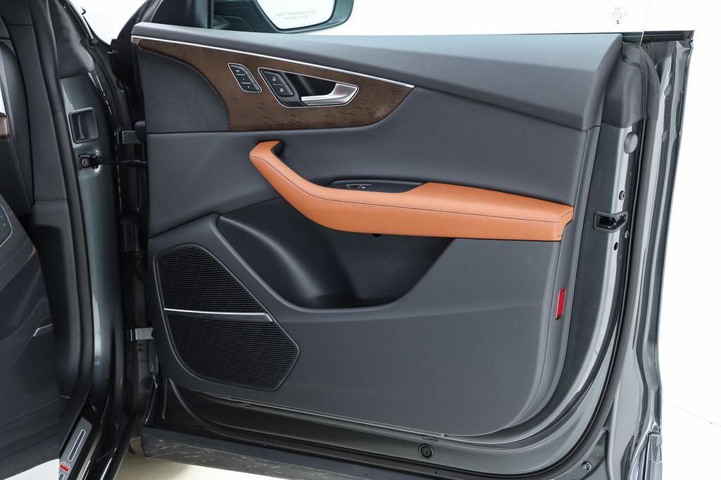 2025 Audi Q8 55 Prestige quattro