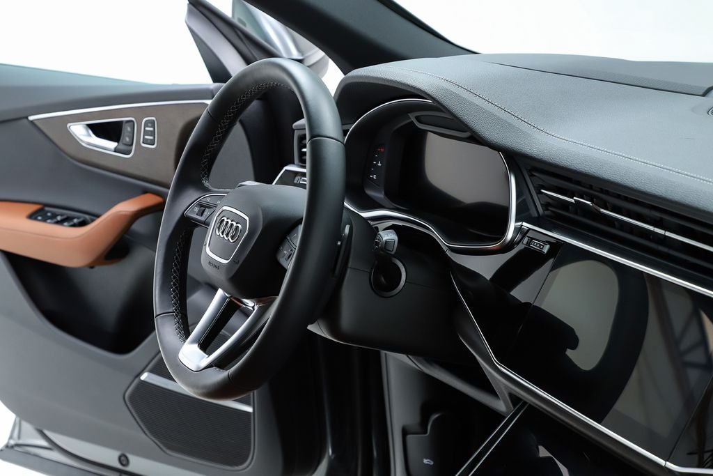 2025 Audi Q8 55 Prestige quattro