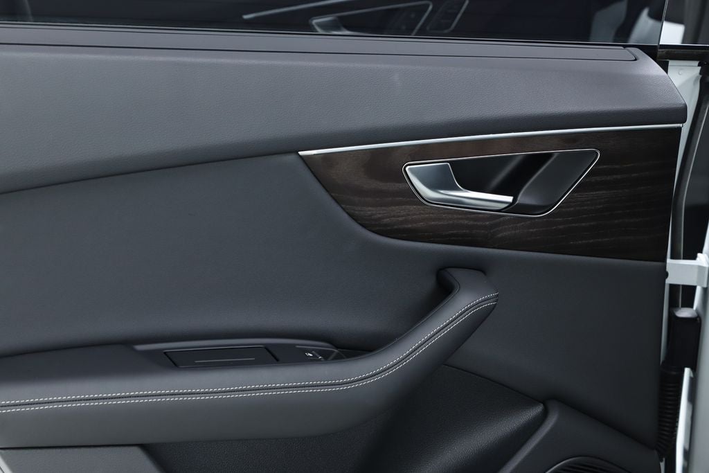 2023 Audi Q8 55 Prestige quattro