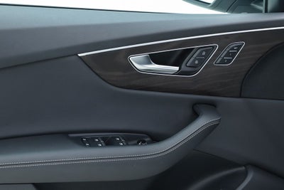 2023 Audi Q8 55 Prestige quattro