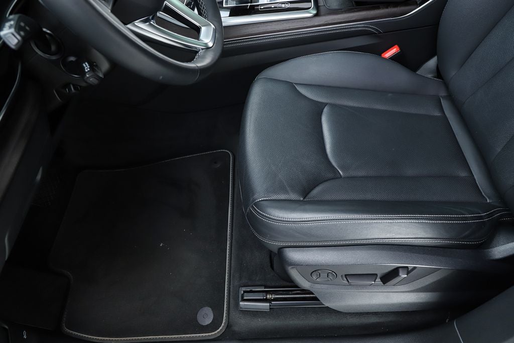 2023 Audi Q8 55 Prestige quattro