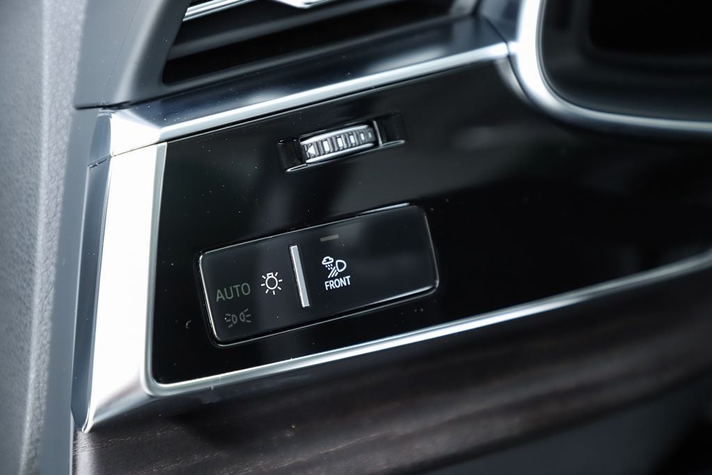 2023 Audi Q8 55 Prestige quattro