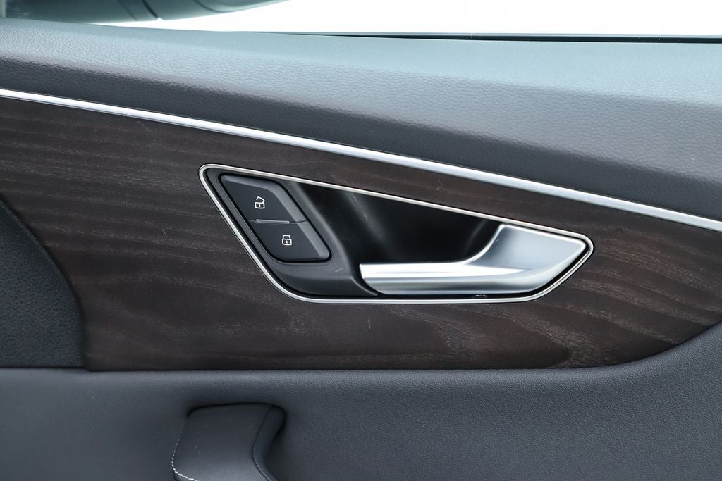 2023 Audi Q8 55 Prestige quattro