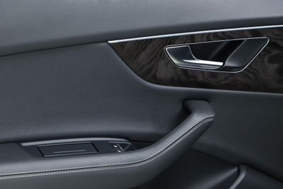 2023 Audi Q8 55 Prestige quattro