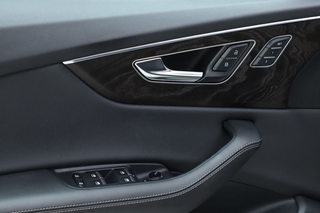 2023 Audi Q8 55 Prestige quattro