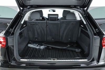 2023 Audi Q8 55 Prestige quattro