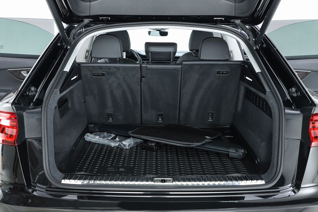 2023 Audi Q8 55 Prestige quattro