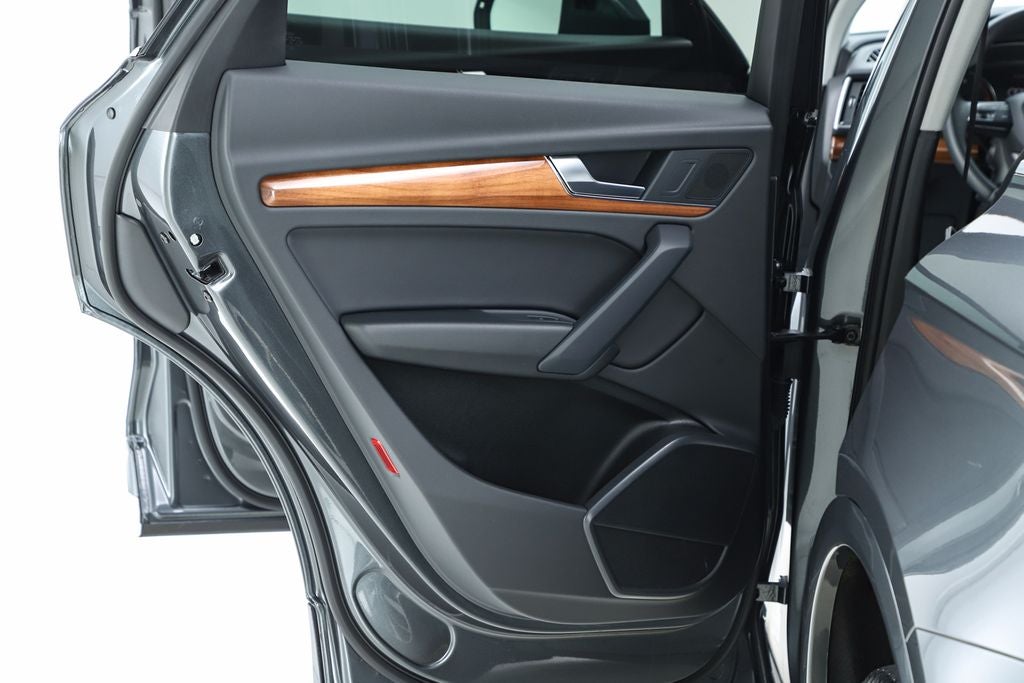 2023 Audi Q5 45 S line Premium quattro