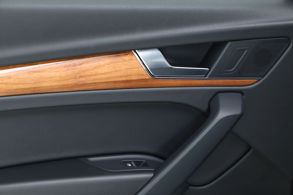 2023 Audi Q5 45 S line Premium quattro