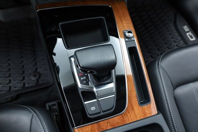 2023 Audi Q5 45 S line Premium quattro