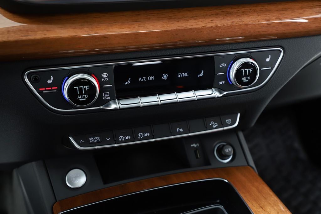 2023 Audi Q5 45 S line Premium quattro