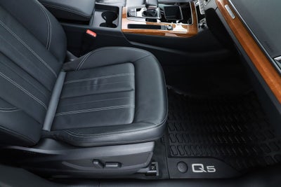 2023 Audi Q5 45 S line Premium quattro