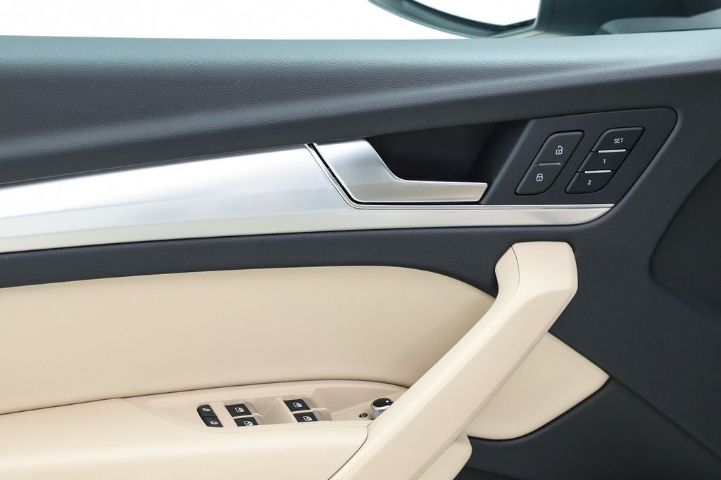 2025 Audi Q5 45 S line Premium quattro