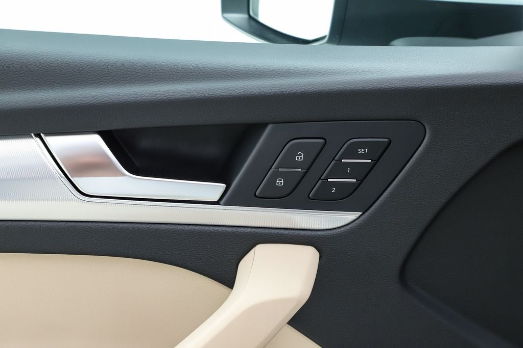 2025 Audi Q5 45 S line Premium quattro