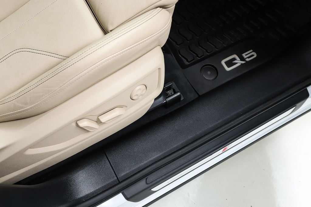 2025 Audi Q5 45 S line Premium quattro