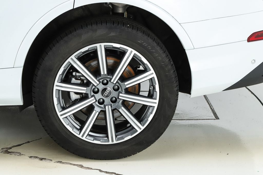 2023 Audi Q7 45 Premium Plus quattro