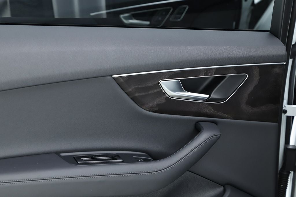 2023 Audi Q7 45 Premium Plus quattro