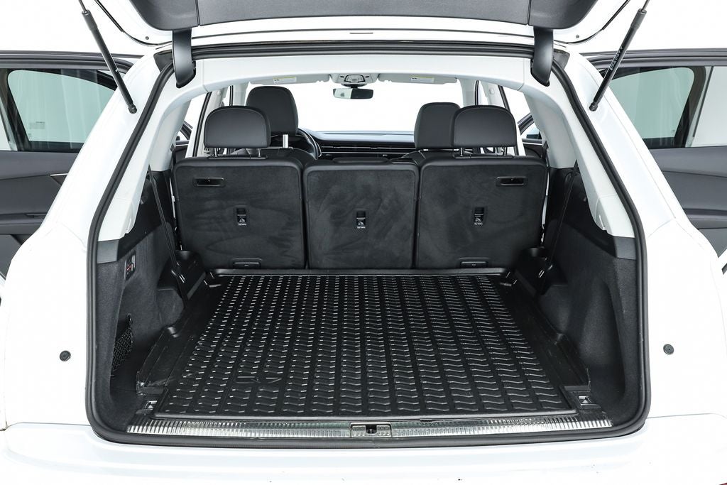 2023 Audi Q7 45 Premium Plus quattro