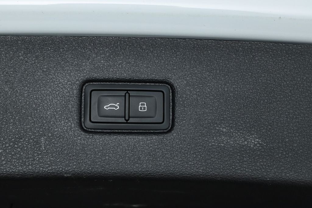 2023 Audi Q7 45 Premium Plus quattro