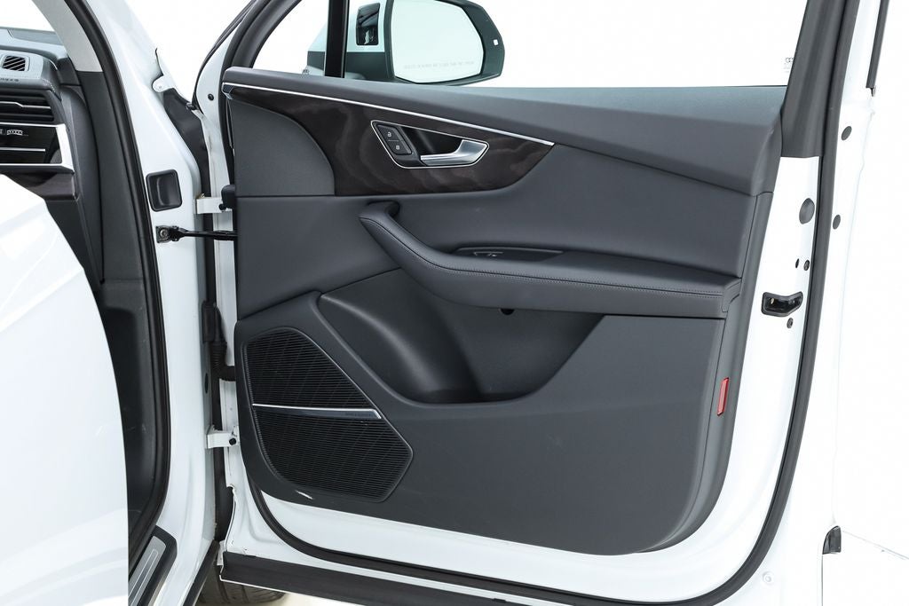 2023 Audi Q7 45 Premium Plus quattro