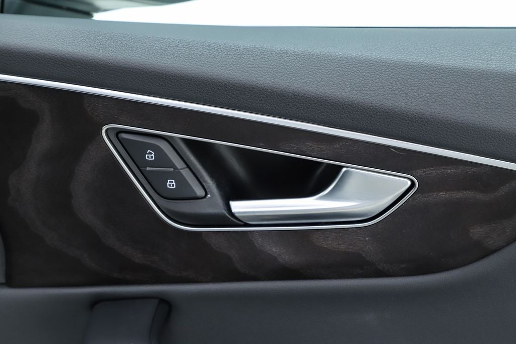 2023 Audi Q7 45 Premium Plus quattro