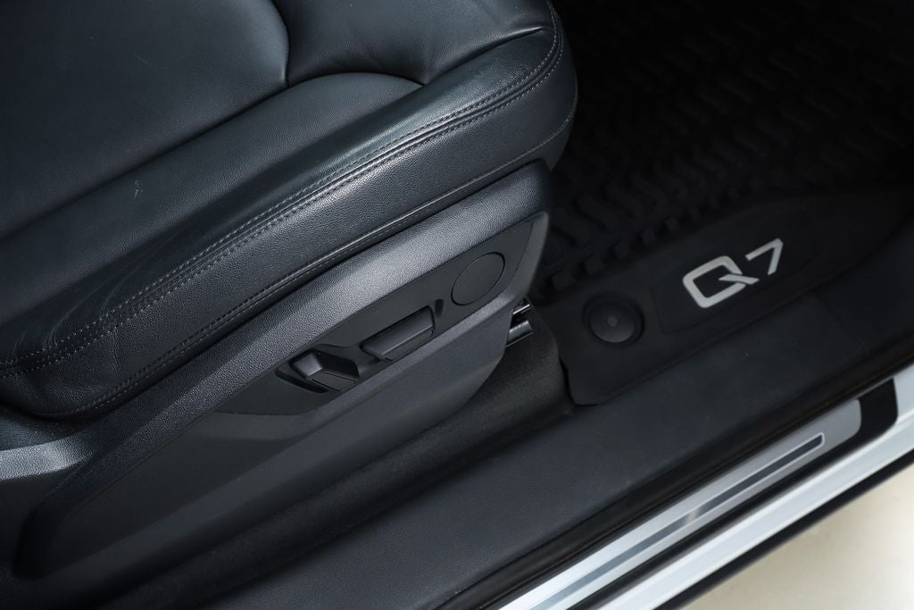 2023 Audi Q7 45 Premium Plus quattro
