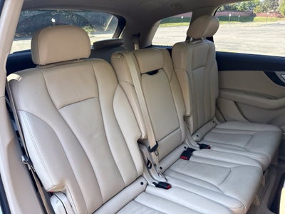 2019 Audi Q7 45 Premium Plus quattro