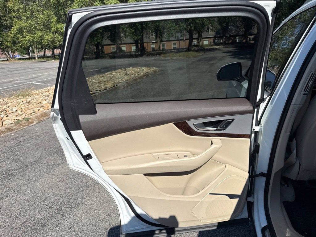 2019 Audi Q7 45 Premium Plus quattro