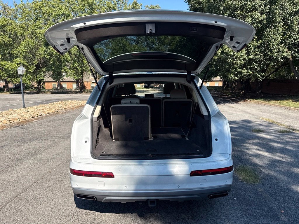2019 Audi Q7 45 Premium Plus quattro