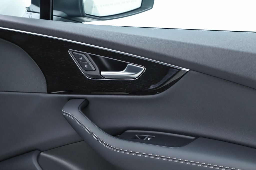 2025 Audi Q7 55 Premium Plus quattro