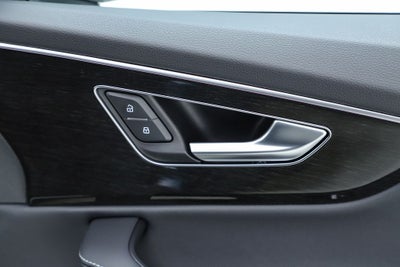 2025 Audi Q7 55 Premium Plus quattro