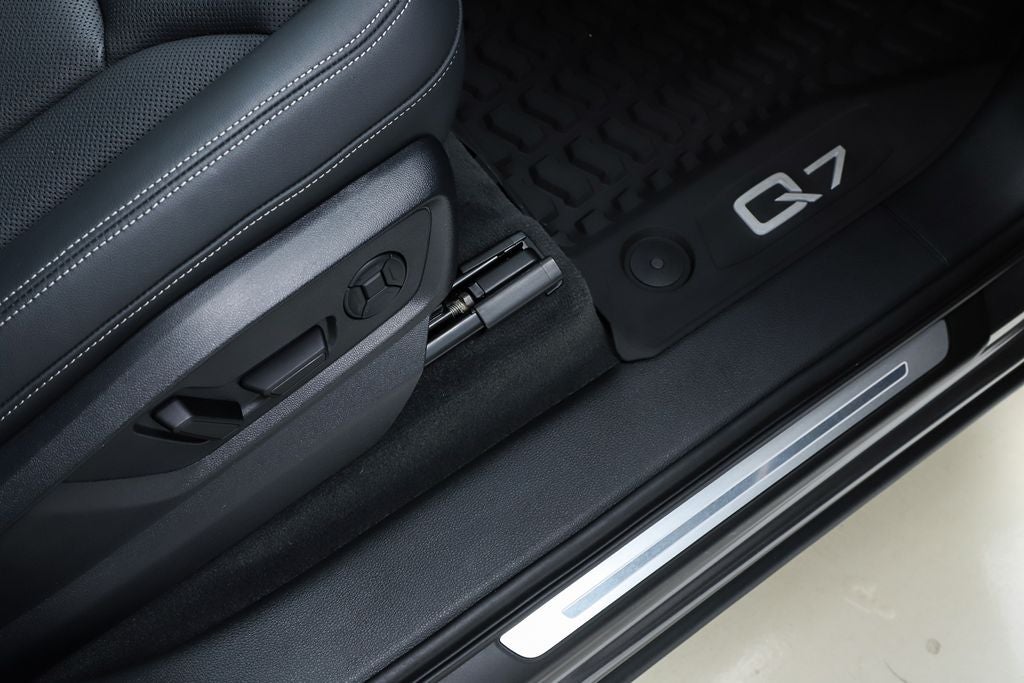 2025 Audi Q7 55 Premium Plus quattro