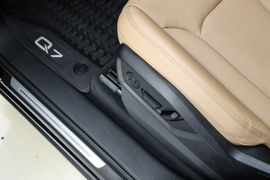 2025 Audi Q7 55 Premium Plus quattro