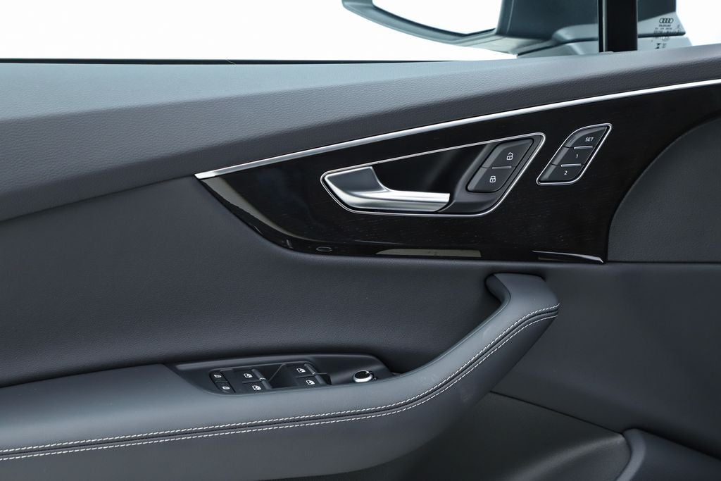 2025 Audi Q7 55 Premium Plus quattro