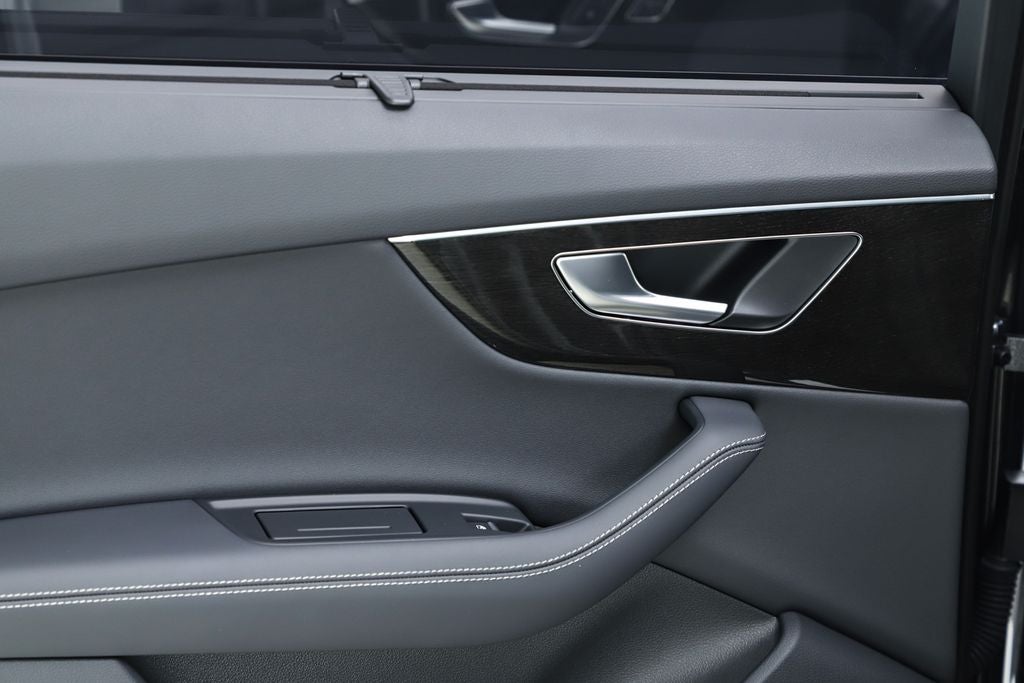 2025 Audi Q7 55 Premium Plus quattro