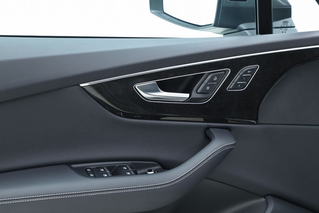 2025 Audi Q7 55 Premium Plus quattro