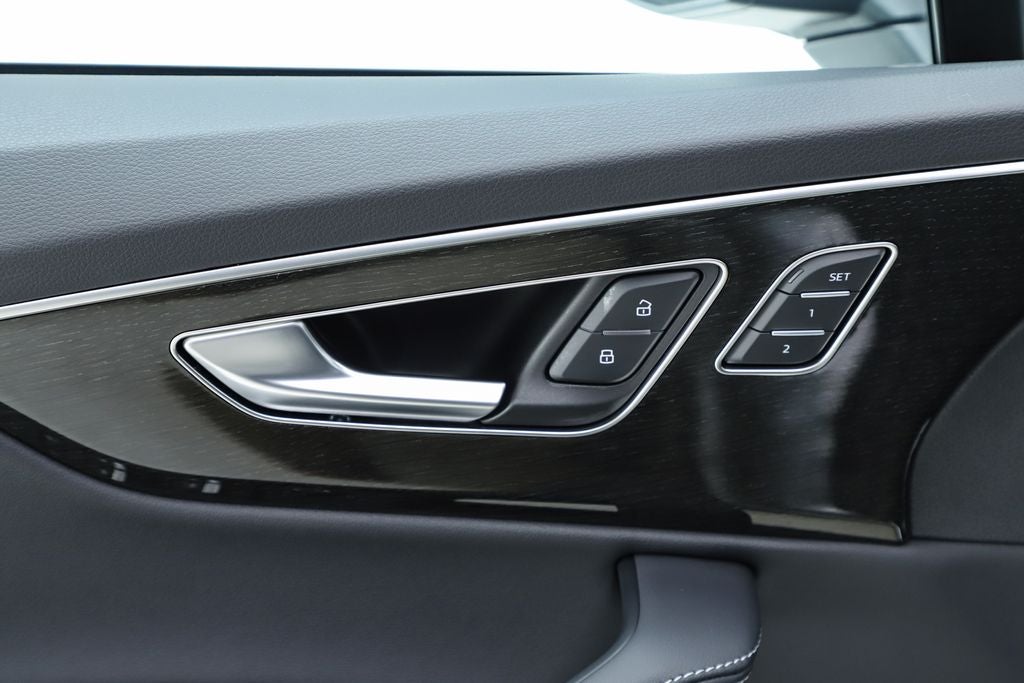 2025 Audi Q7 55 Premium Plus quattro