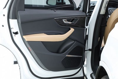 2025 Audi Q7 55 Premium Plus quattro