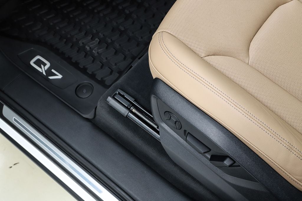 2025 Audi Q7 55 Premium Plus quattro