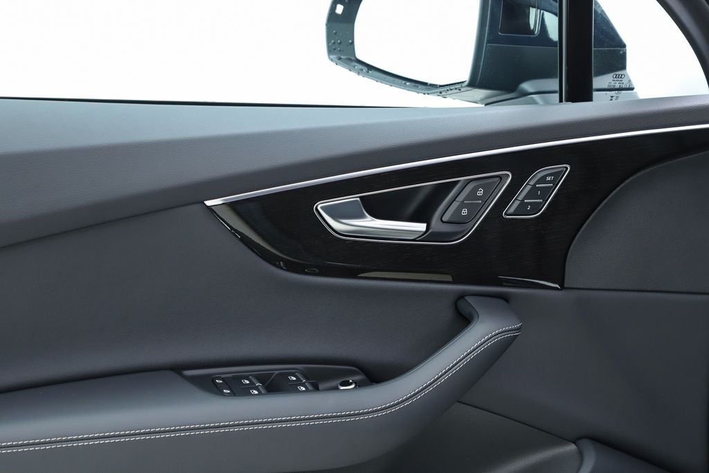 2025 Audi Q7 55 Premium Plus quattro