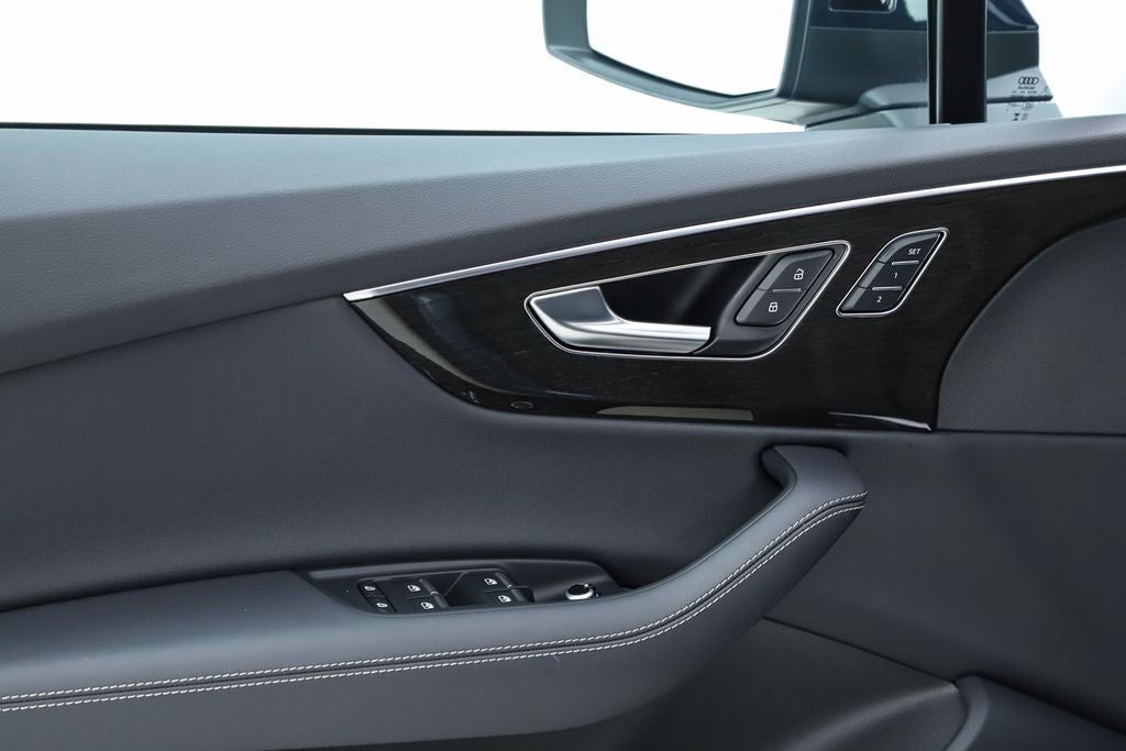 2025 Audi Q7 55 Premium Plus quattro