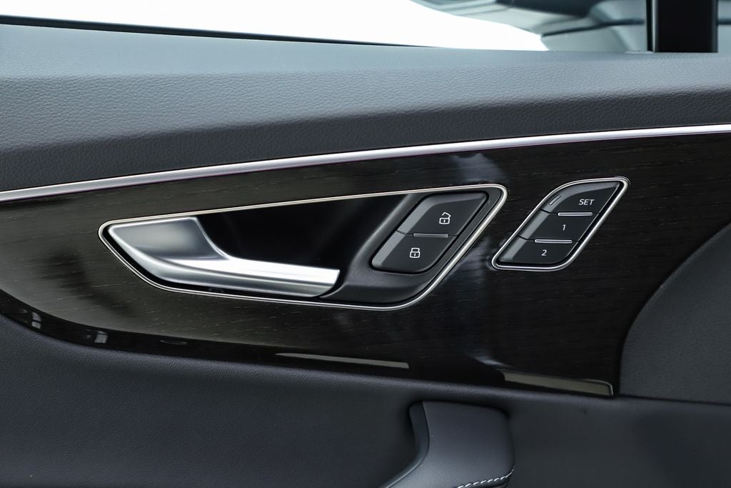 2025 Audi Q7 55 Premium Plus quattro