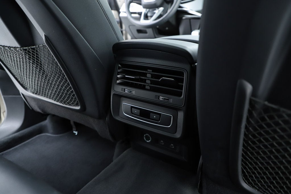 2022 Audi Q7 55 Premium Plus quattro