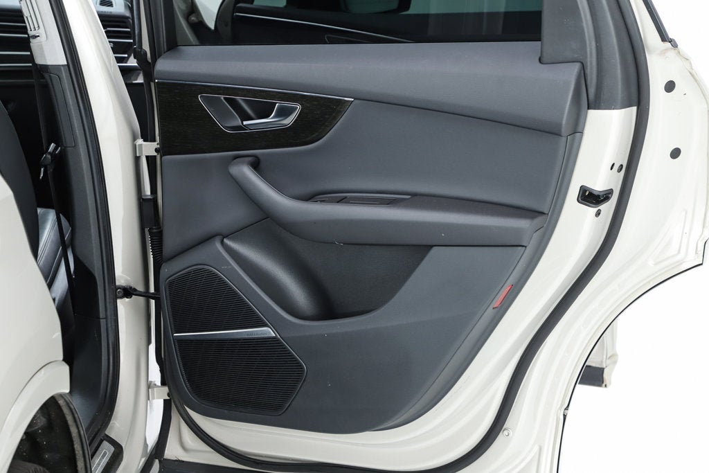 2022 Audi Q7 55 Premium Plus quattro