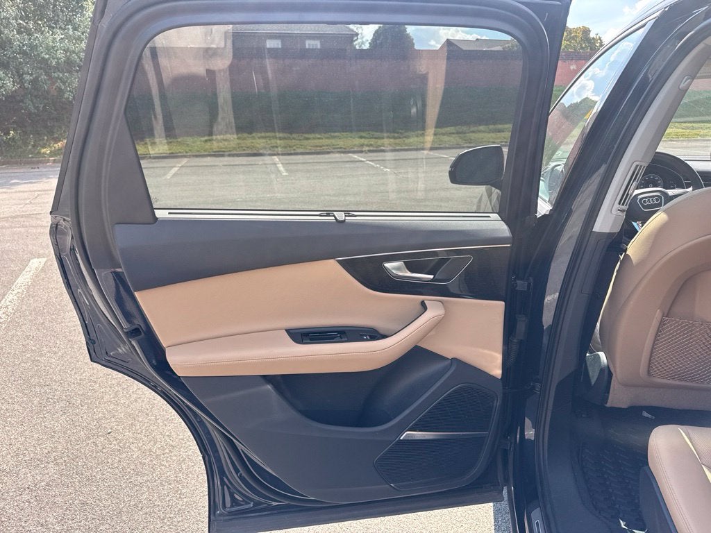 2023 Audi Q7 55 Premium Plus quattro