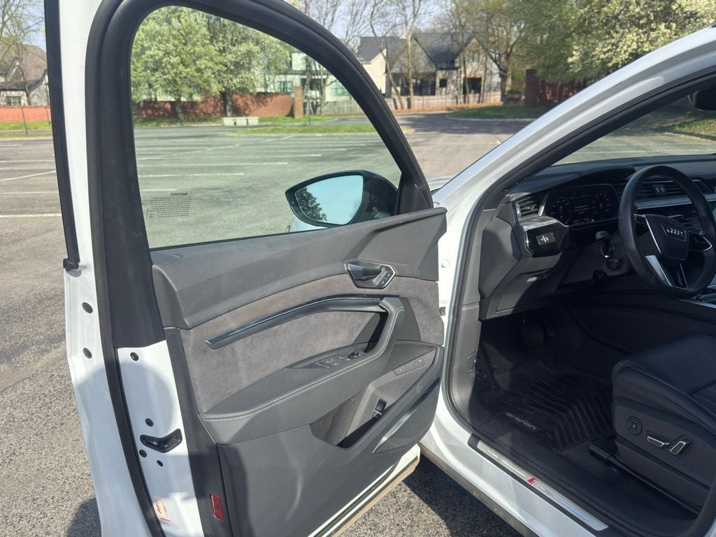 2023 Audi e-tron Prestige quattro