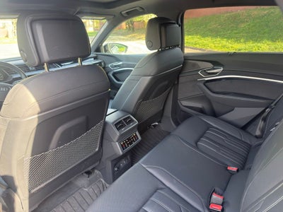 2023 Audi e-tron Prestige quattro
