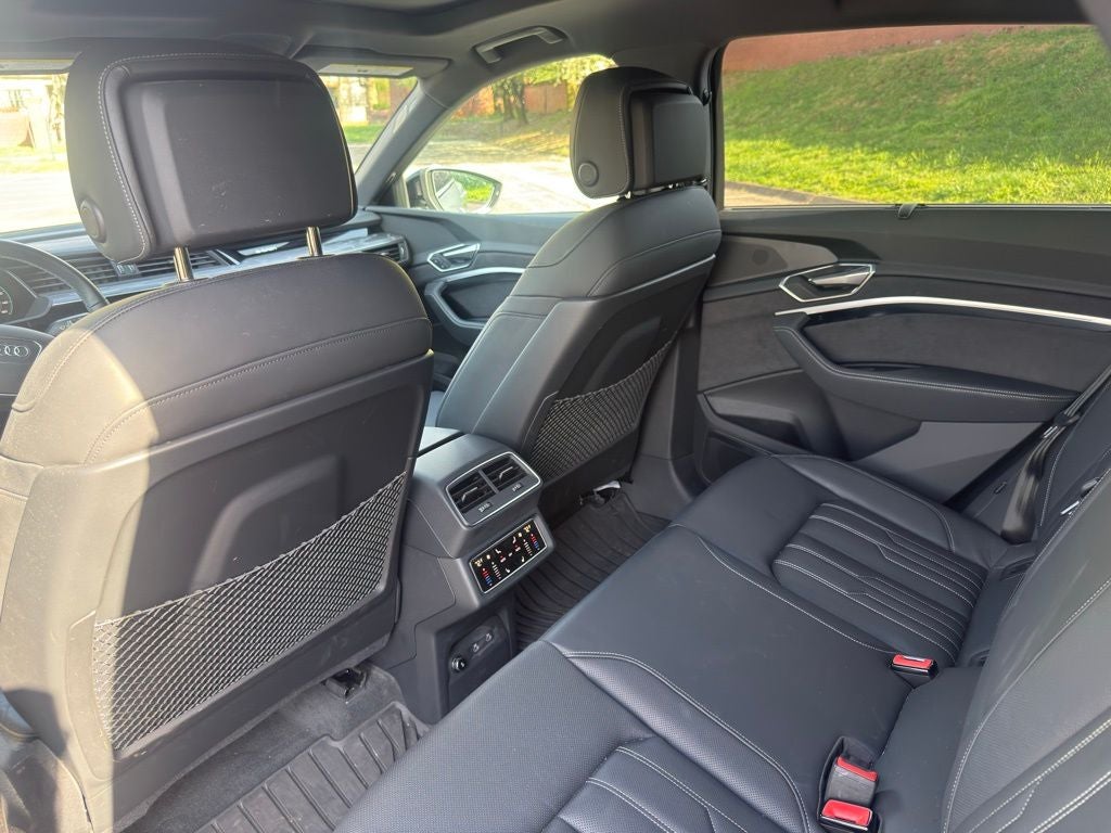 2023 Audi e-tron Prestige quattro