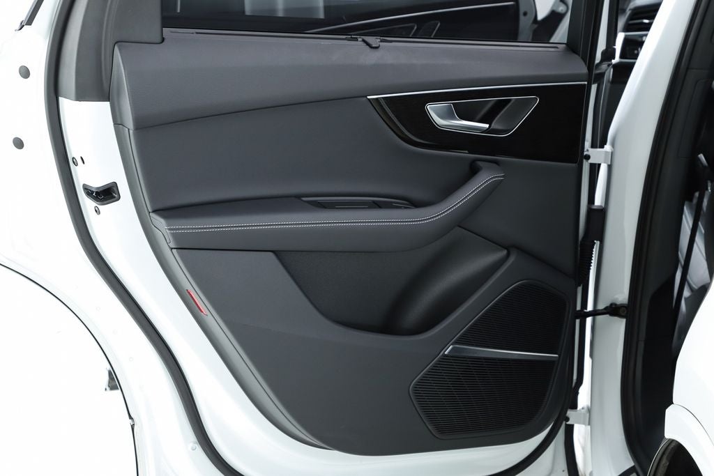 2025 Audi Q7 55 Prestige quattro