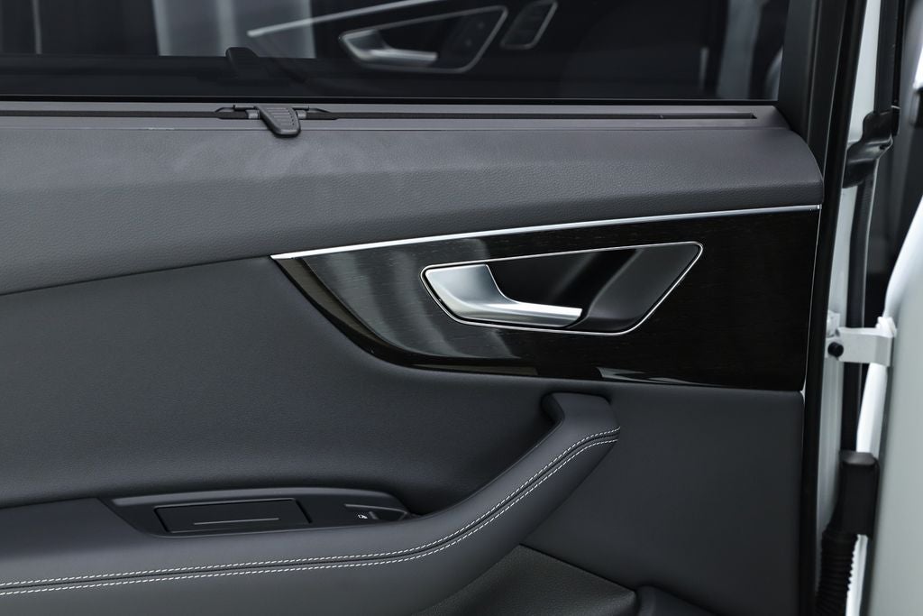 2025 Audi Q7 55 Prestige quattro